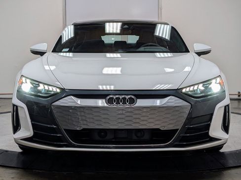Used 2022 Audi e-tron GT Premium Plus image 3