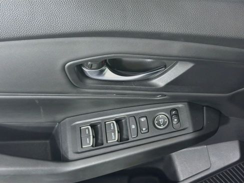 Used 2025 Honda Accord SE image 15
