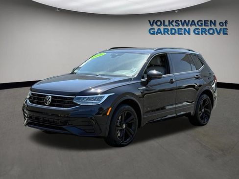 Used 2023 Volkswagen Tiguan SE R-Line FWD image 4