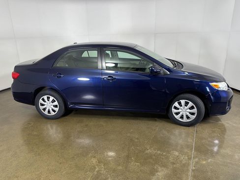 Used 2011 Toyota Corolla LE FWD image 7