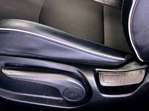 Certified 2023 Kia Forte GT-Line w/ GT-Line Technology Package FWD image 17