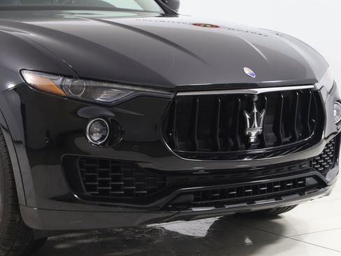 Used 2018 Maserati Levante S GranSport AWD/4WD image 44