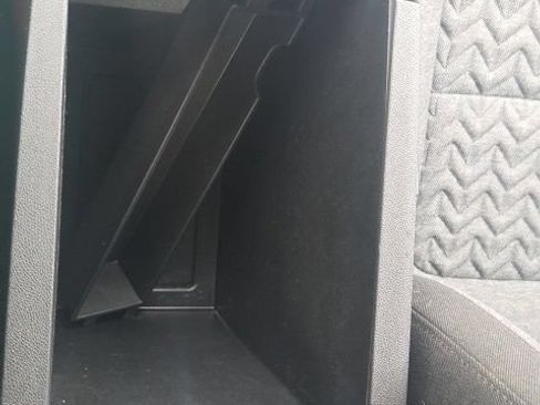 Used 2024 Chevrolet Equinox LT FWD image 39