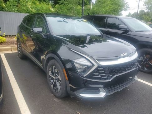 Used 2023 Kia Sportage EX FWD image 3
