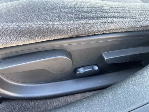 Used 2014 Chevrolet Impala LT w/ LT Sunroof Package image 12