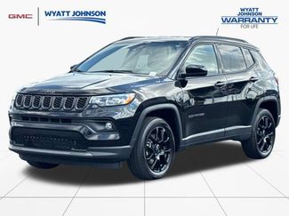 Used 2025 Jeep Compass Latitude w/ Convenience Group AWD/4WD 360° Tour