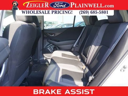 Used 2023 Subaru Outback Premium image 12