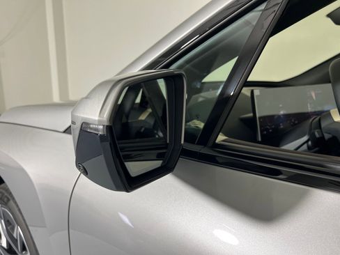 Used 2026 BMW iX xDrive45 image 23