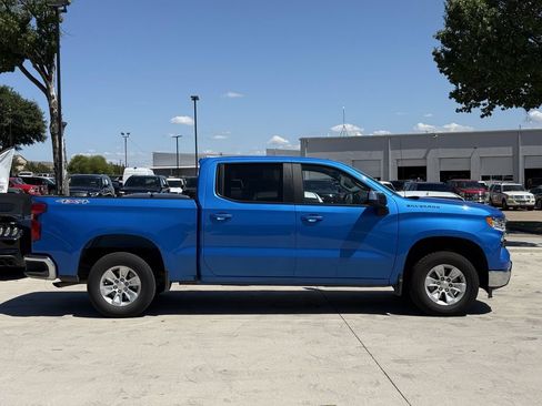 Used 2025 Chevrolet Silverado 1500 LT AWD/4WD image 3