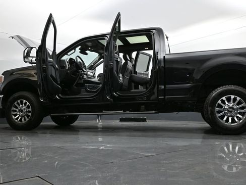 Used 2020 Ford F250 Lariat w/ Lariat Ultimate Package image 34
