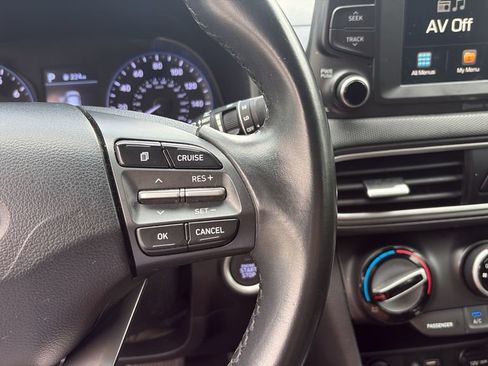 Used 2020 Hyundai Kona SEL FWD image 19