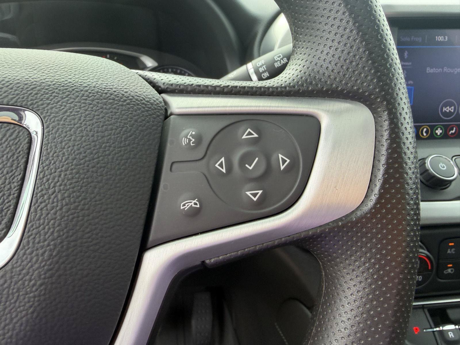 Used 2021 GMC Acadia SLE w/ Driver Convenience Package FWD image 12