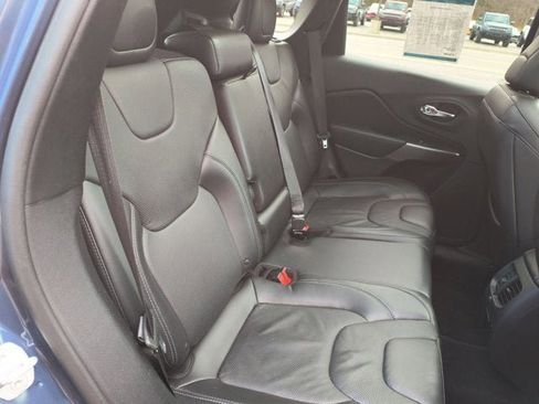 Used 2019 Jeep Cherokee Limited w/ Trailer Tow Group AWD/4WD image 25