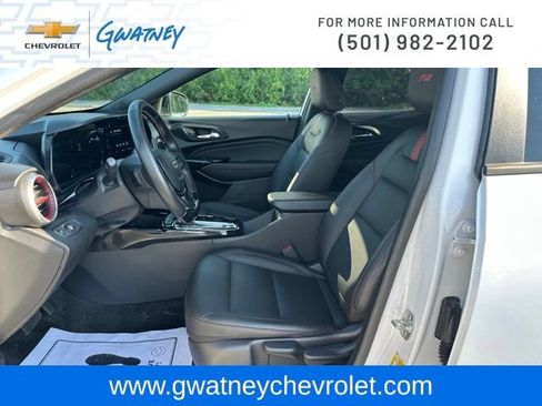 Used 2024 Chevrolet Trax RS w/ Driver Confidence Package FWD image 20