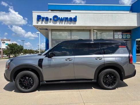 Used 2025 Nissan Armada PRO-4X AWD/4WD image 8