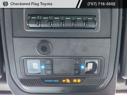 Used 2022 Ford Bronco Black Diamond image 10