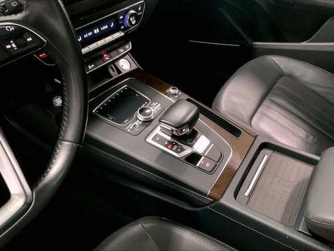 Used 2019 Audi Q5 2.0T Premium Plus w/ Premium Plus Package image 15