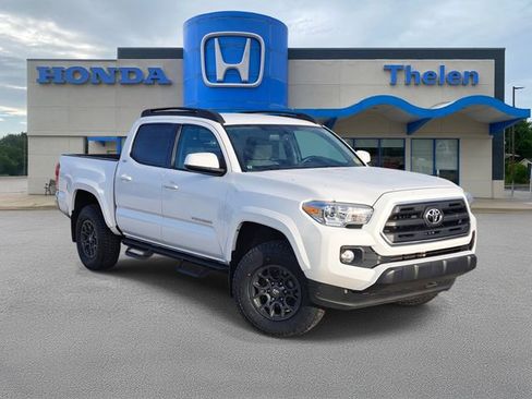 Used 2017 Toyota Tacoma SR5 image 1