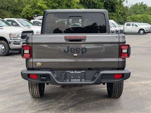 New 2025 Jeep Gladiator Sport image 6