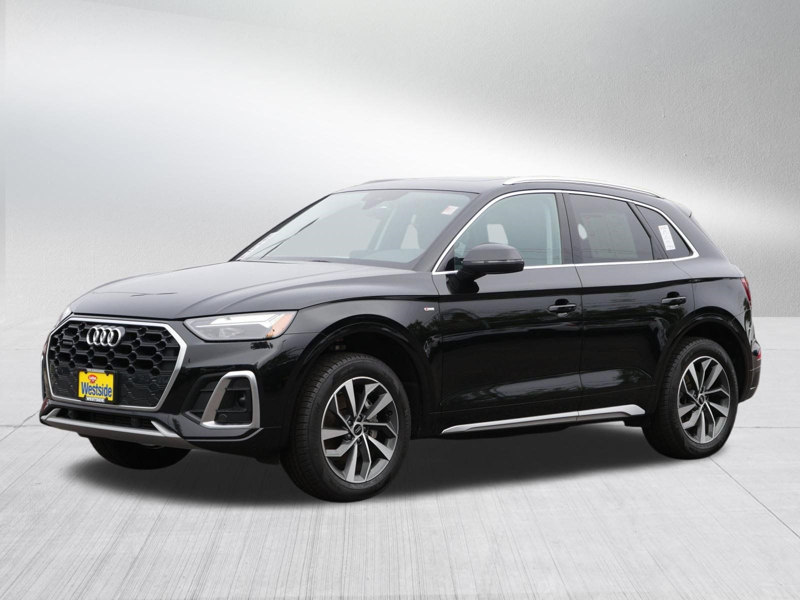 Used 2023 Audi Q5 2.0T Premium w/ Convenience Package AWD/4WD image 3