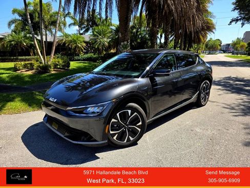 Used 2022 Kia EV6 Wind RWD image 1