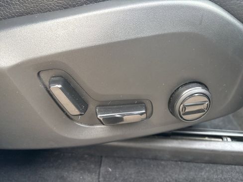 Certified 2023 Volvo XC90 B6 Plus image 43