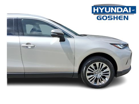 Used 2023 Toyota Venza XLE AWD/4WD image 10