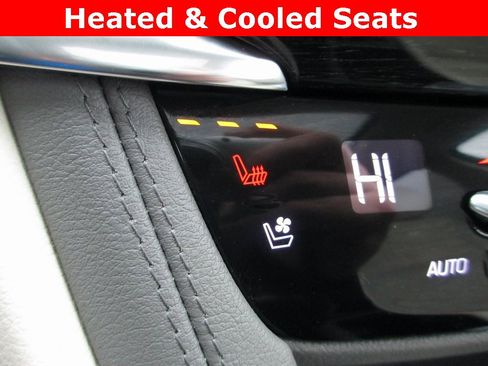 Used 2021 Cadillac XT6 Premium Luxury image 18