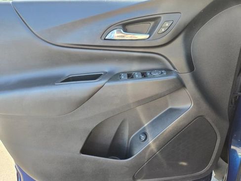 Used 2022 Chevrolet Equinox LT AWD/4WD image 35