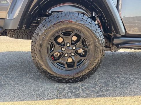 Used 2020 Jeep Gladiator Rubicon image 23