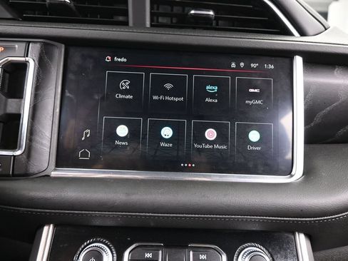 Used 2024 GMC Yukon XL Denali RWD image 30