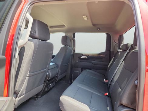 Used 2025 Chevrolet Silverado 1500 LT AWD/4WD image 15