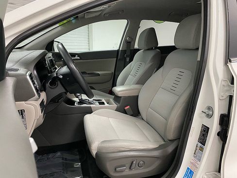 Used 2017 Kia Sportage LX w/ LX Popular Package image 10