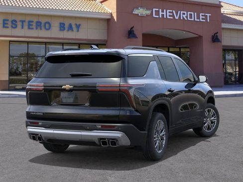 New 2026 Chevrolet Traverse LT w/ Driver Confidence Package FWD image 4