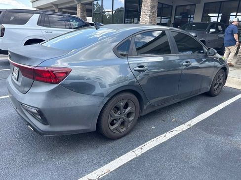 Used 2020 Kia Forte LXS FWD image 3