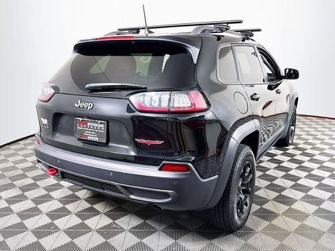 Used 2019 Jeep Cherokee Trailhawk w/ Comfort/Convenience Group AWD/4WD image 7