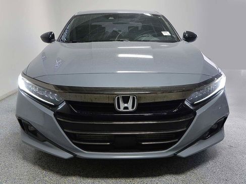 Used 2021 Honda Accord Sport image 2