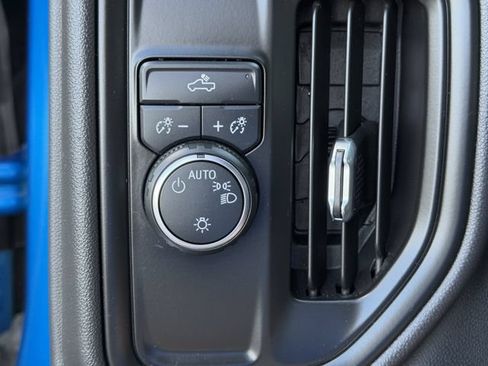 Used 2022 Chevrolet Silverado 1500 Custom RWD image 27