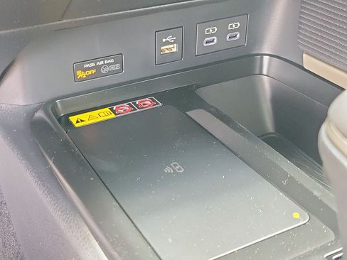 Used 2026 Toyota Camry SE FWD image 30