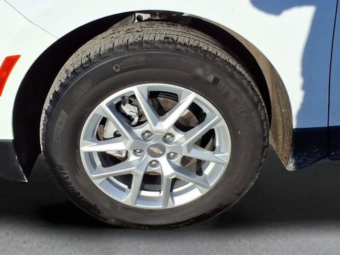 Used 2023 Chevrolet Equinox LS w/ LS Convenience Package image 10