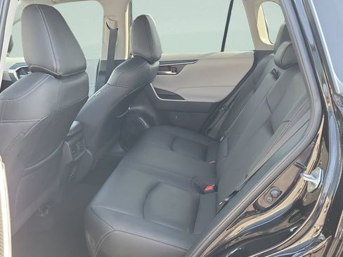 Certified 2025 Toyota RAV4 XLE FWD image 10