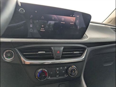 Used 2024 Buick Encore GX Preferred w/ Comfort Package FWD image 19