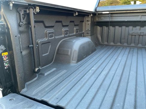 Used 2023 GMC Sierra 1500 AT4 w/ Technology Package image 29