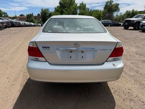 Used 2005 Toyota Camry LE FWD image 4