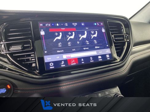 Used 2025 Dodge Durango GT image 7