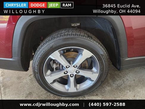 Used 2024 Jeep Grand Cherokee L Limited AWD/4WD image 45