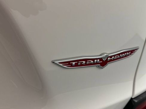 Used 2021 Jeep Cherokee Trailhawk w/ Trailer Tow Group AWD/4WD image 18