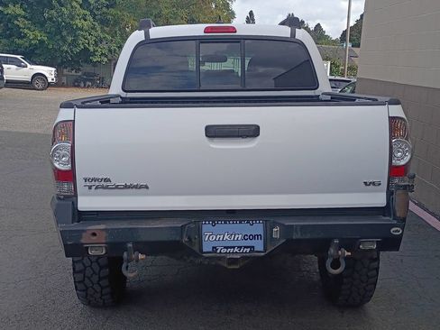 Used 2012 Toyota Tacoma 4x4 Double Cab w/ TRD Off-Road Pkg image 6