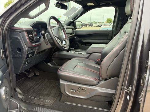 Used 2024 Ford Expedition Max Limited RWD image 12