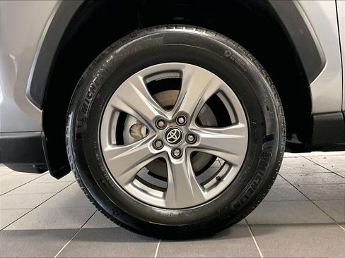 Used 2025 Toyota RAV4 LE AWD/4WD image 7